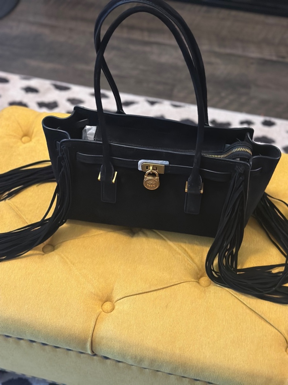 NEW MICHAEL KORS
Hamilton Moderne Small Fringed Suede Satchel BLACK - Picture 3 of 6
